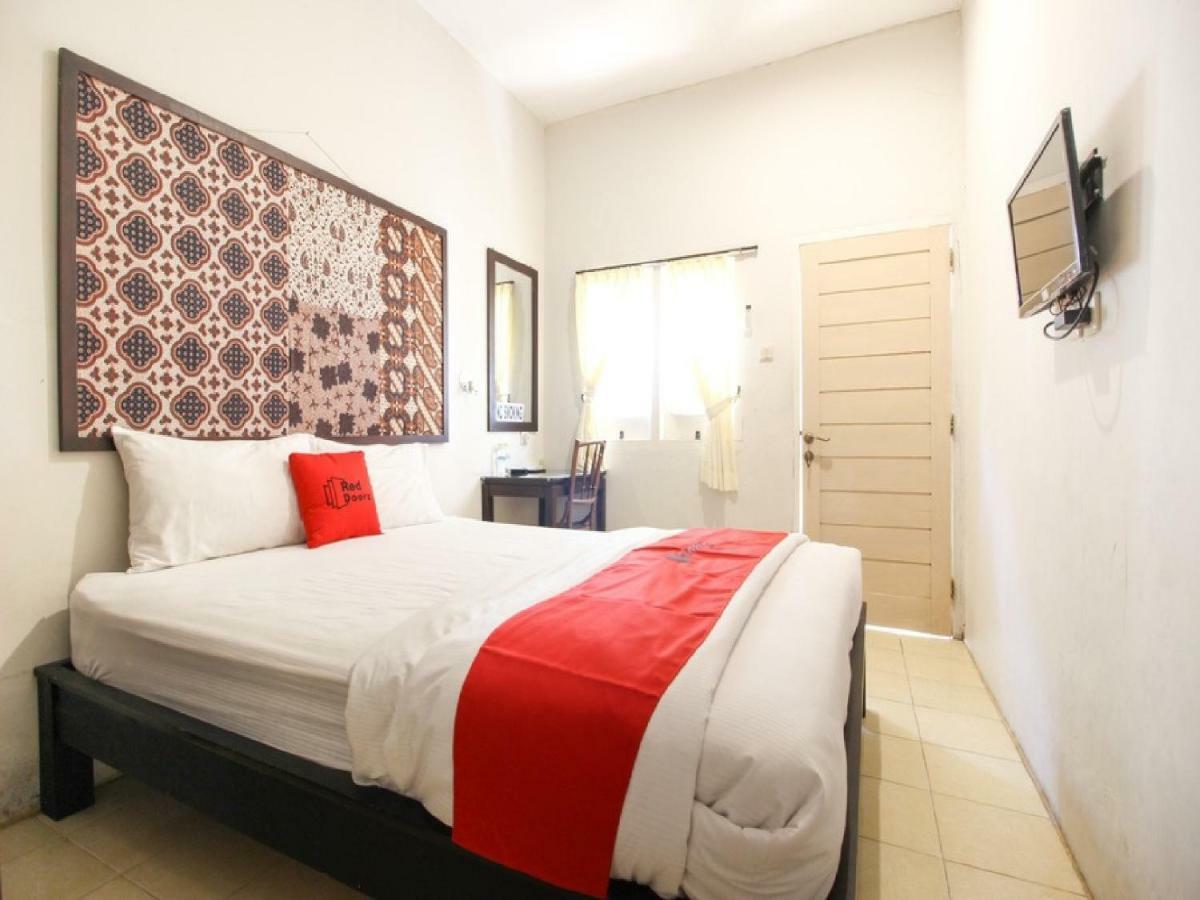 Reddoorz Syariah Near Wijilan Yogyakarta Hotel Exterior photo