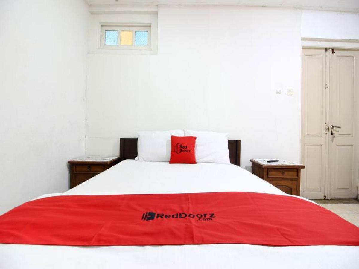 Reddoorz Syariah Near Wijilan Yogyakarta Hotel Exterior photo