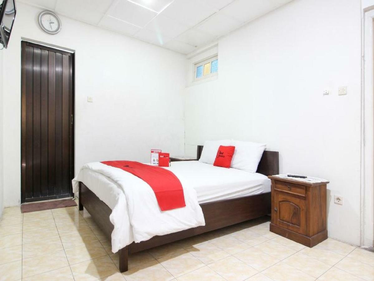 Reddoorz Syariah Near Wijilan Yogyakarta Hotel Exterior photo